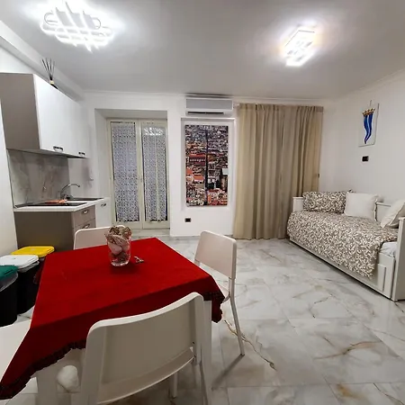 La Casa Di Patta A Spaccanapoli نابولي